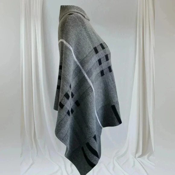 💟💎Vintage Poncho/Shawl Sweater - Picture 2 of 14